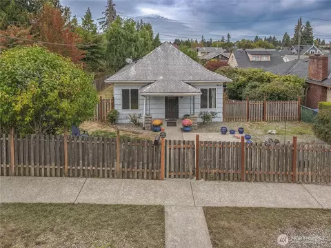 1129 S 61st St, Tacoma, WA 98408
