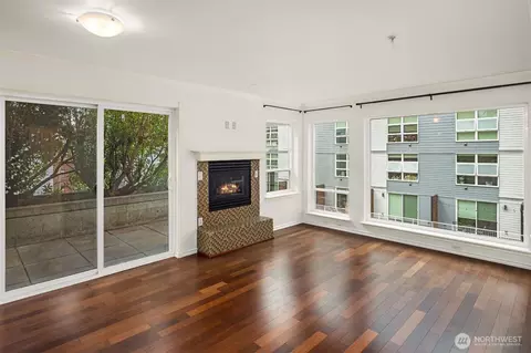 323 Queen Anne Ave N #202, Seattle, WA 98109