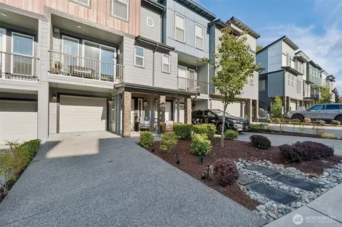 3123 148th St SW #D4, Lynnwood, WA 98087