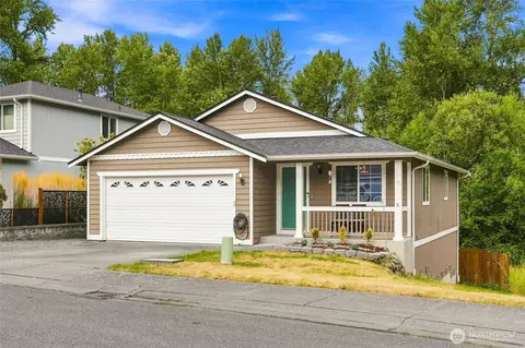 1220 N 12th Pl, Mount Vernon, WA 98273