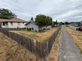 Exterior - 3103 26th St S, Everett, WA 98201 photo 1 of 5