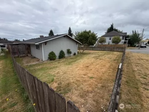 Exterior - 3103 26th St S, Everett, WA 98201 photo 5 of 5