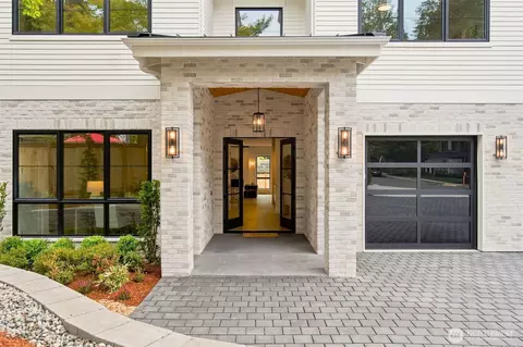 6702 123rd Ave NE, Kirkland, WA 98033