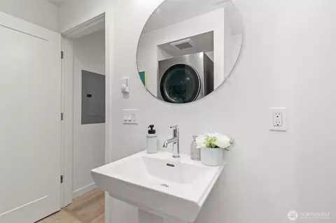 Other - 716 11th Ave E #A, Seattle, WA 98102 photo 5 of 5