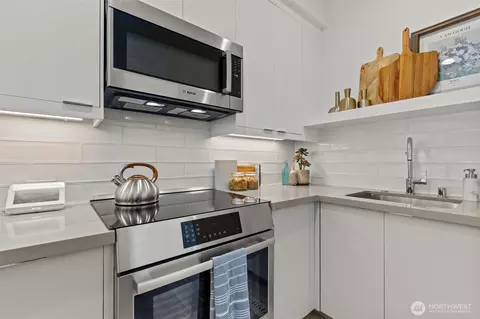 Kitchen - 716 11th Ave E #A, Seattle, WA 98102 photo 2 of 3