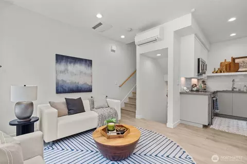 Other - 716 11th Ave E #A, Seattle, WA 98102 photo 1 of 5