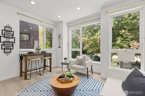Living - 716 11th Ave E #A, Seattle, WA 98102 photo 1 of 2