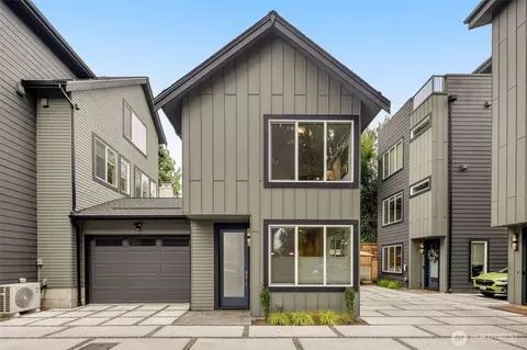 115 N B N 105th St, Seattle, WA 98133