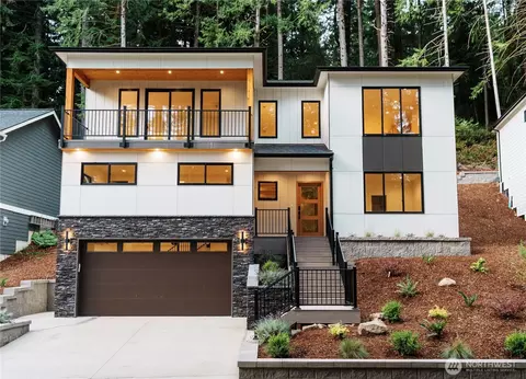 8 Shooting Star Ct, Bellingham, WA 98229