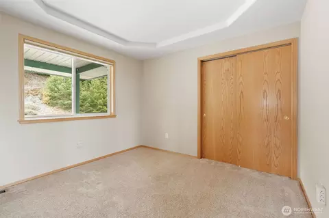 Bedroom - 220 Moonlight Dr, Sequim, WA 98382 photo 1 of 4