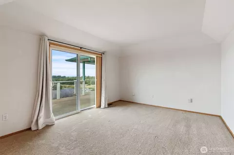 Bedroom - 220 Moonlight Dr, Sequim, WA 98382 photo 4 of 4