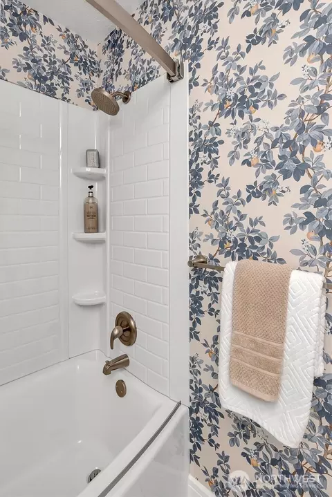 Bath - 17323 26th Ave SE, Bothell, WA 98012 photo 3 of 3
