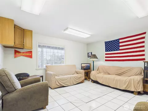 Living - 512 Cedar St, Walla Walla, WA 99362 photo 1 of 5