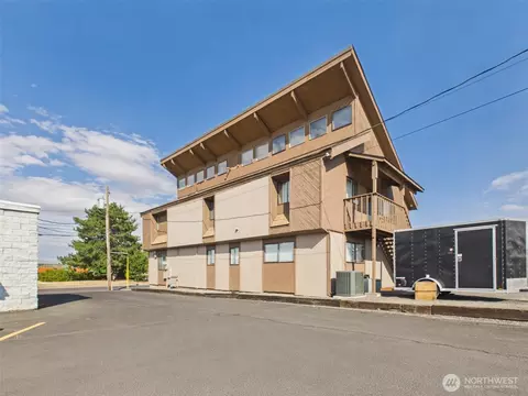 Exterior - 512 Cedar St, Walla Walla, WA 99362 photo 5 of 9
