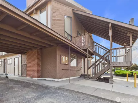 Exterior - 512 Cedar St, Walla Walla, WA 99362 photo 9 of 9