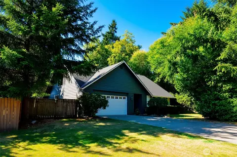 14203 NE 63rd Ct, Redmond, WA 98052