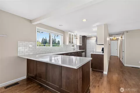 Kitchen - 19032 86th Ave NE, Bothell, WA 98011 photo 1 of 4