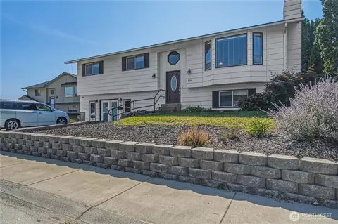 624 Sheri Ct, East Wenatchee, WA 98802