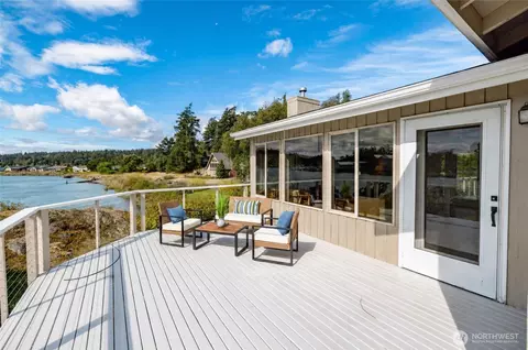 Exterior - 100 Samish Pl, La Conner, WA 98257 photo 1 of 7
