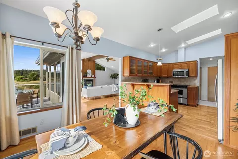 Dining - 100 Samish Pl, La Conner, WA 98257 photo 1 of 2