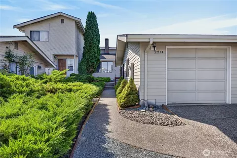 2214 E Fulton, Mount Vernon, WA 98273