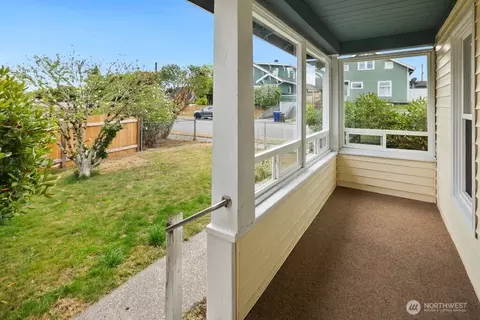 Exterior - 1911 17th St, Everett, WA 98201 photo 3 of 6