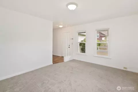 Living - 1911 17th St, Everett, WA 98201 photo 2 of 3