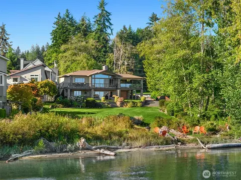 10737 NE West Kingston Rd, Kingston, WA 98346