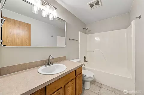 Bath - 22422 45th Ave E, Spanaway, WA 98387 photo 1 of 2