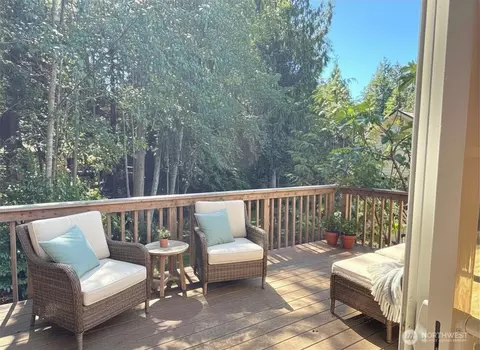 15 Leighbrook Ln, Port Ludlow, WA 98365