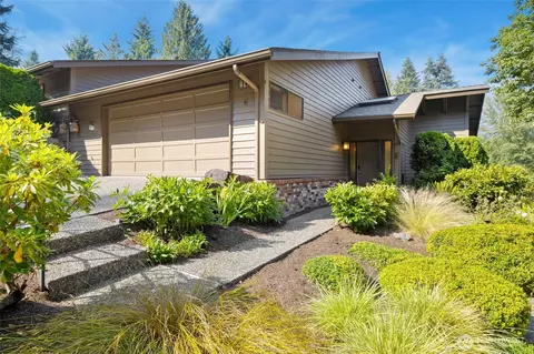 6 168th Ave NE, Bellevue, WA 98008