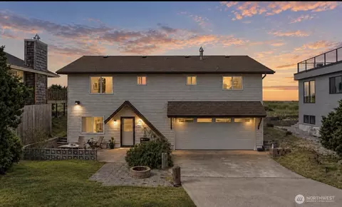 34309 G St, Ocean Park, WA 98640