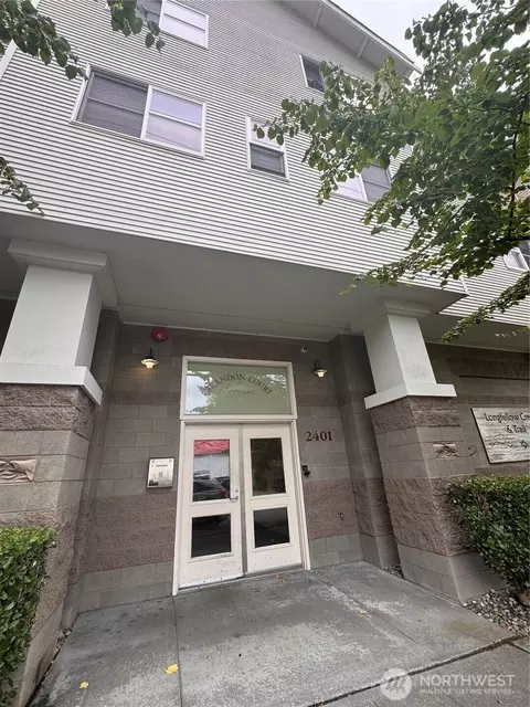 2401 SW Brandon St #201, Seattle, WA 98106