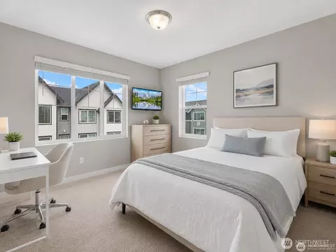 Bedroom - 1621 Seattle Hill Rd #E1, Bothell, WA 98012 photo 2 of 3