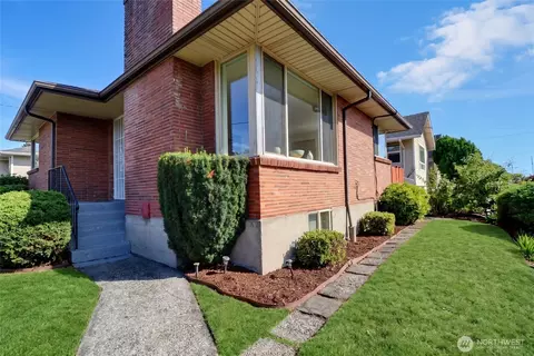 Exterior - 1503 S Stevens St, Seattle, WA 98144 photo 3 of 10