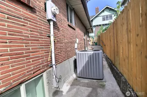 Exterior - 1503 S Stevens St, Seattle, WA 98144 photo 8 of 10