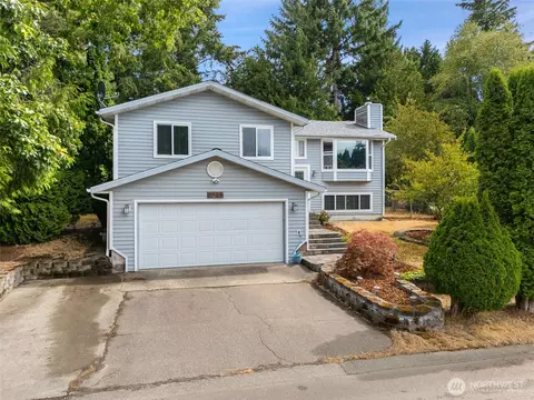 7048 Aegean Blvd NE, Bremerton, WA 98311