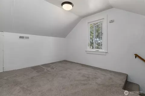 Bedroom - 704 Roeder St, Everson, WA 98247 photo 2 of 4