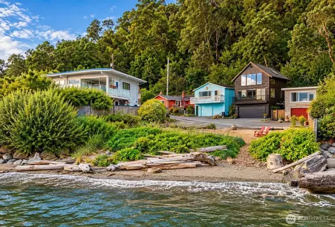 11428 Arroyo Beach Pl SW, Seattle, WA 98146