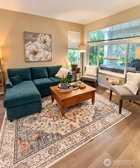 16900 River Rock Dr #101, Lynnwood, WA 98037