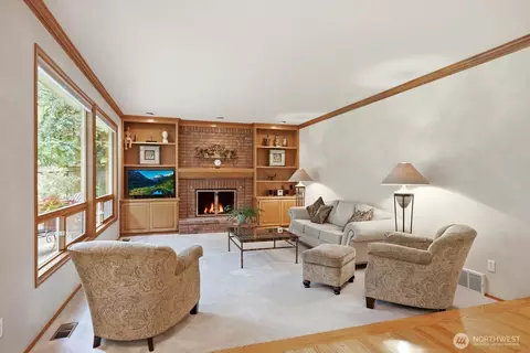 Living - 15416 28th Dr SE, Mill Creek, WA 98012 photo 2 of 4