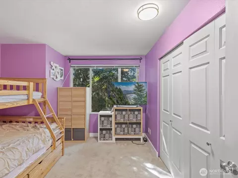 Bedroom - 11925 NE 162 Ln NE, Bothell, WA 98011 photo 4 of 4