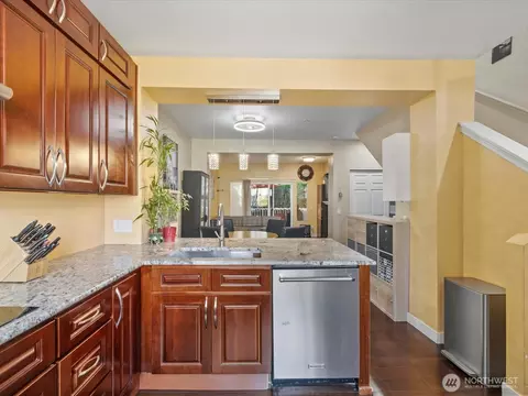 Kitchen - 11925 NE 162 Ln NE, Bothell, WA 98011 photo 2 of 8