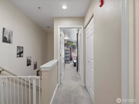 Entry Way - 11925 NE 162 Ln NE, Bothell, WA 98011 photo 2 of 2