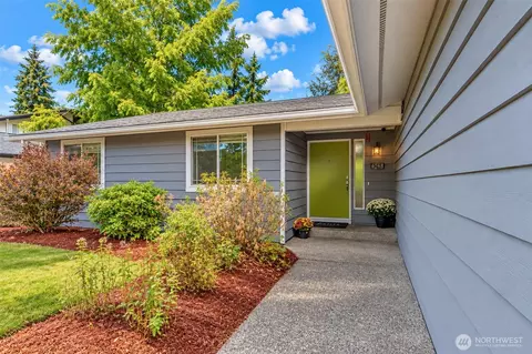 4048 Debbie Ct SE, Olympia, WA 98501