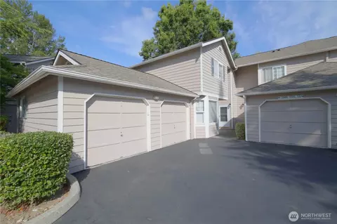 7202 NE 171st Ln, Kenmore, WA 98028