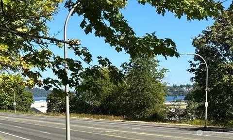 721 Rainier Ave N, Seattle, WA 98057