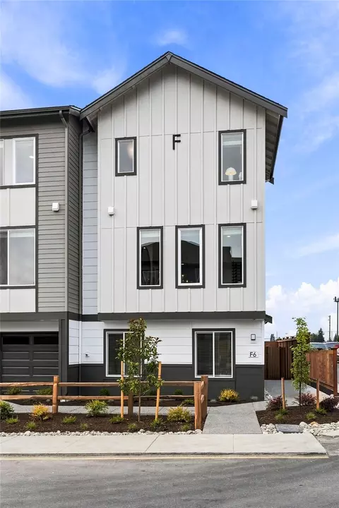 16202 Manor Way #E1, Lynnwood, WA 98087