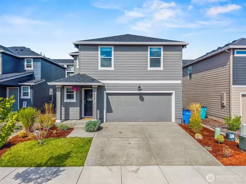1715 W 14th St, La Center, WA 98629