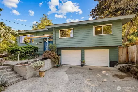 1216 Dayton Ave NE, Renton, WA 98056